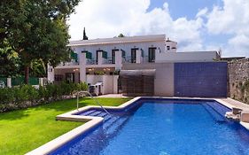 Ad Hoc Vitae Retreats & Health Only Adults